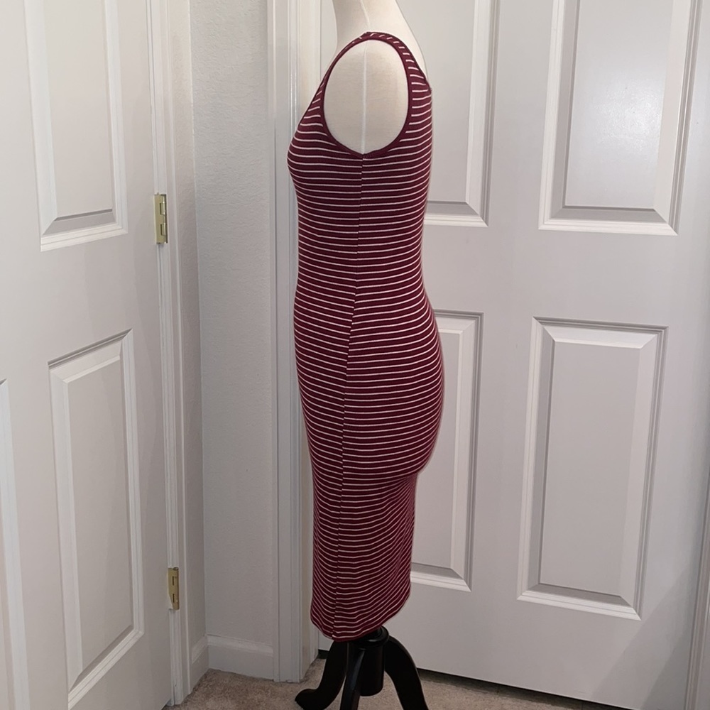 AMBIANCE apparel burgundy/white striped stretch midi dress in women’s size small - Picture 3 of 7
